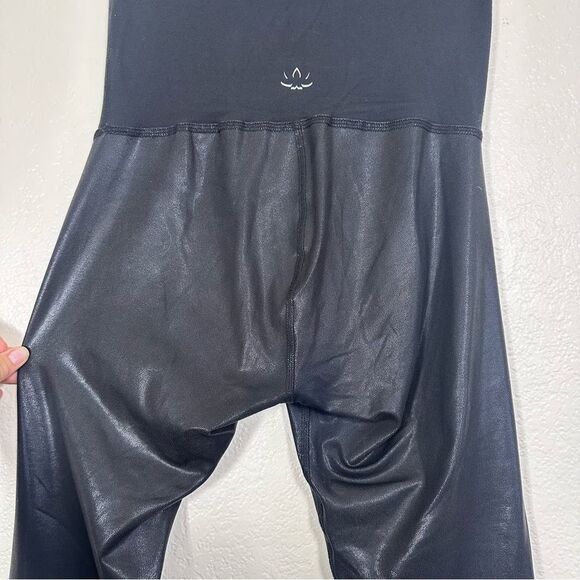 Beyond the Bump Coated Maternity Leggings in Black Size S - Picture 12 of 13